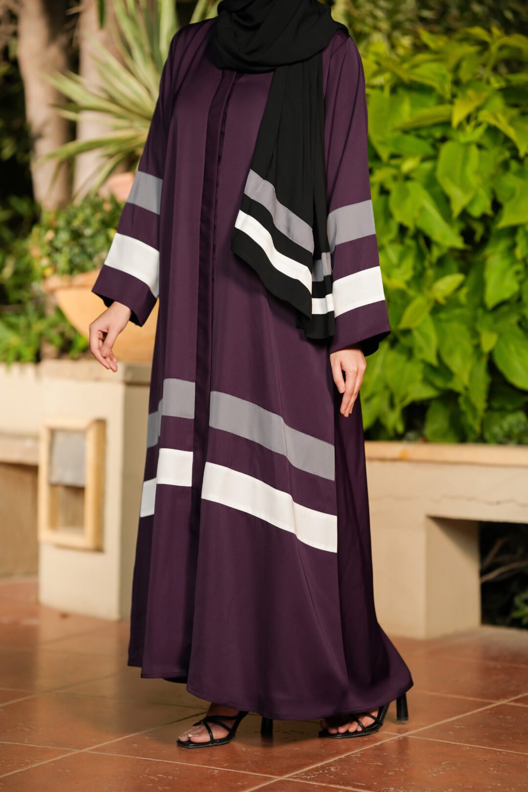 Rhythm Abaya - Image 5