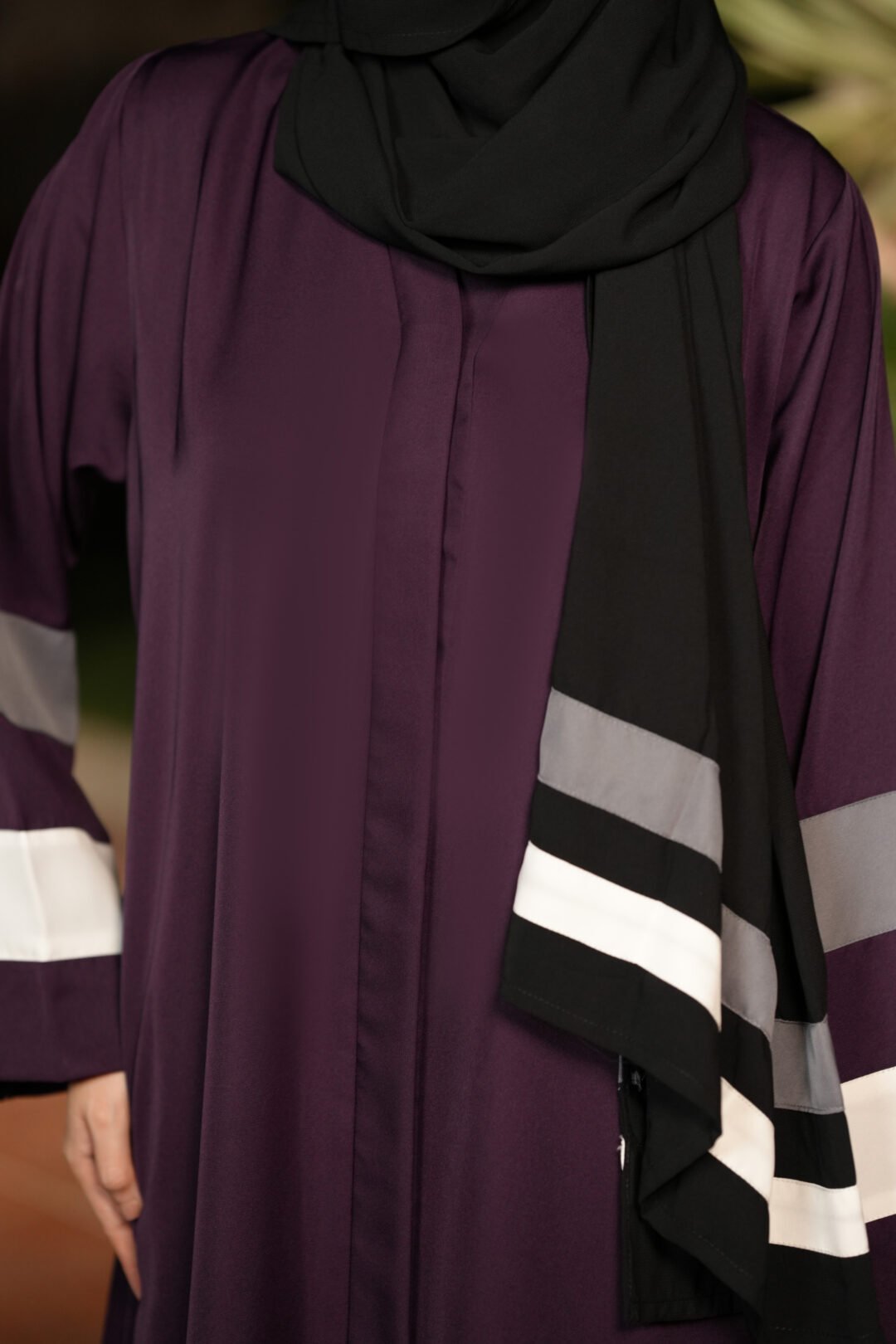 Rhythm Abaya - Image 3