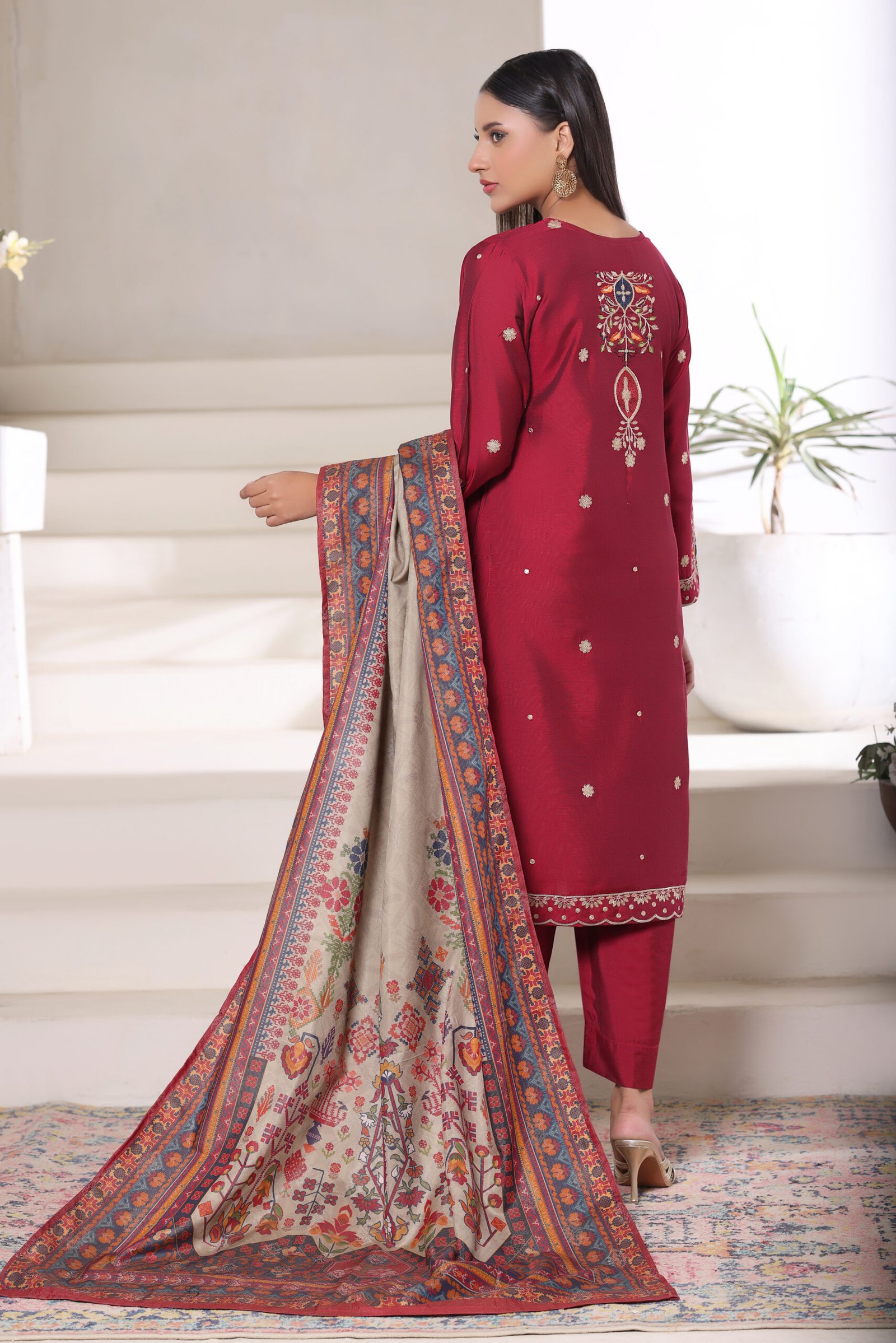 3 Pcs Embroidered Suit (stiched) - Image 3