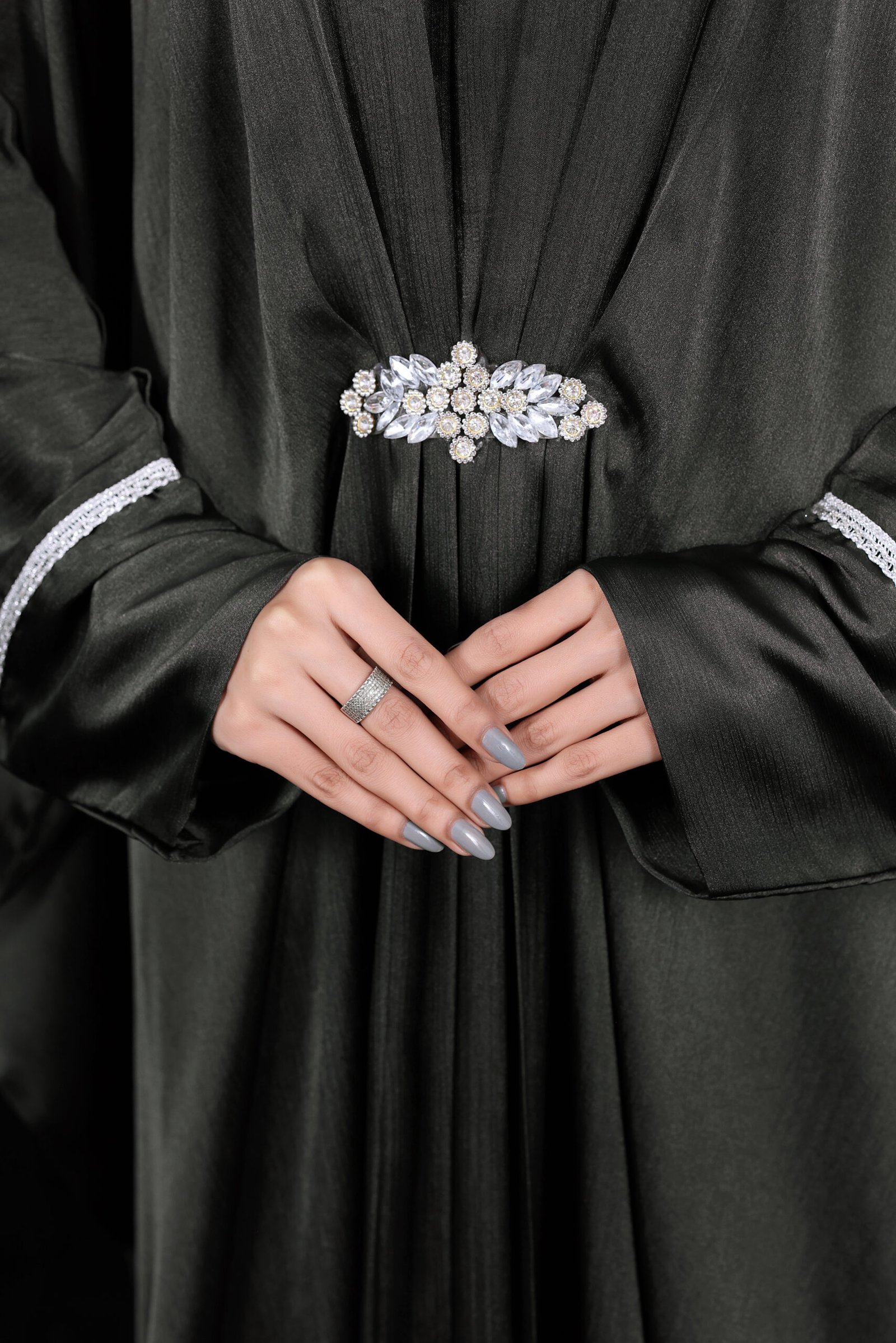Shimmering Dusk Abaya - Image 2