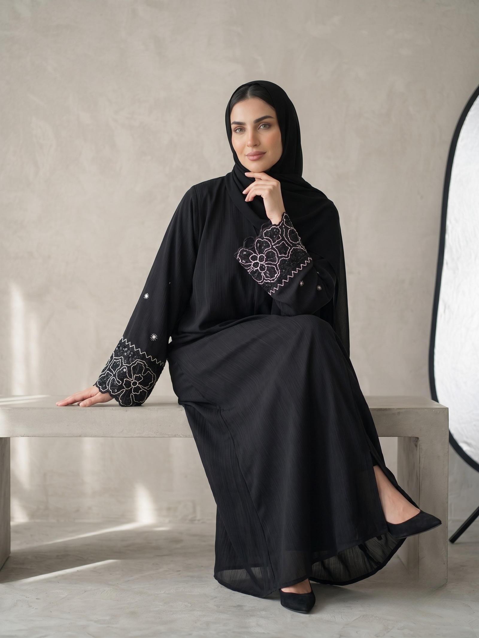 Lotus Bloom Abaya - Image 2